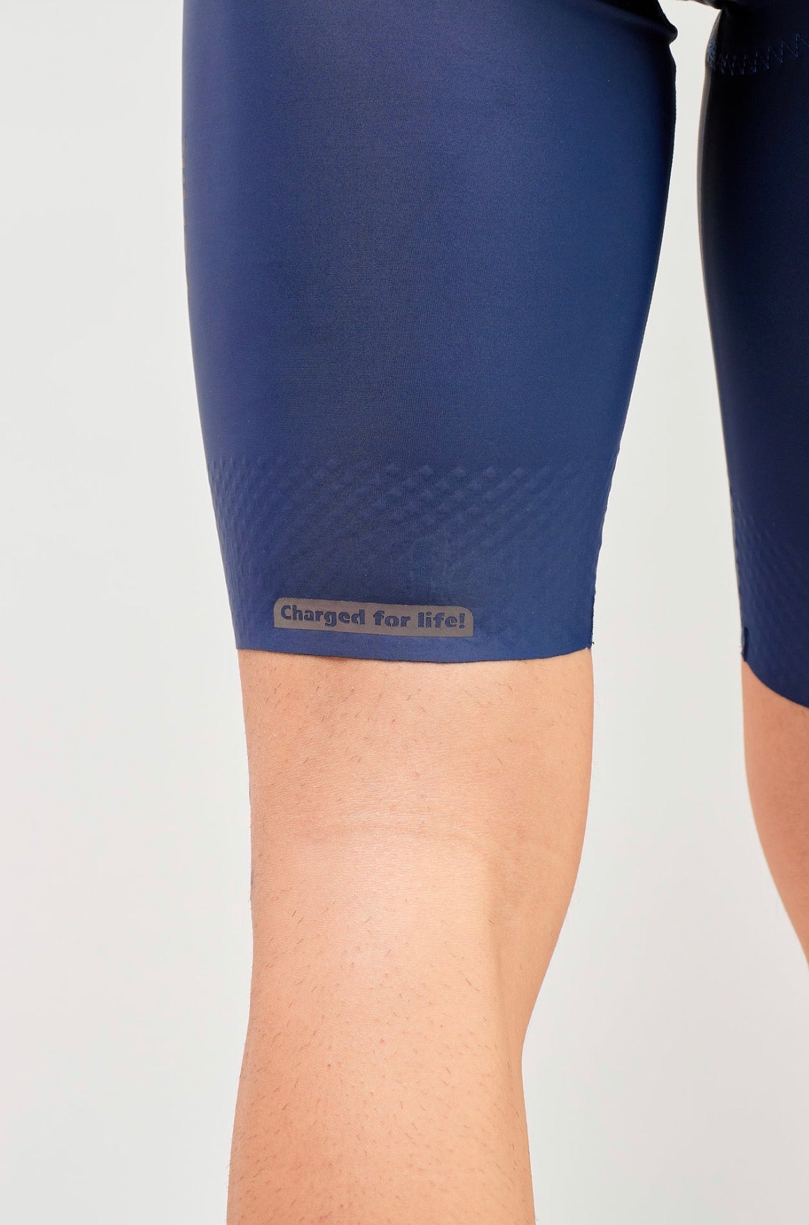 Pantaloneta de ciclismo Ionik Tubular azul oscuro masculina con cargaderas
