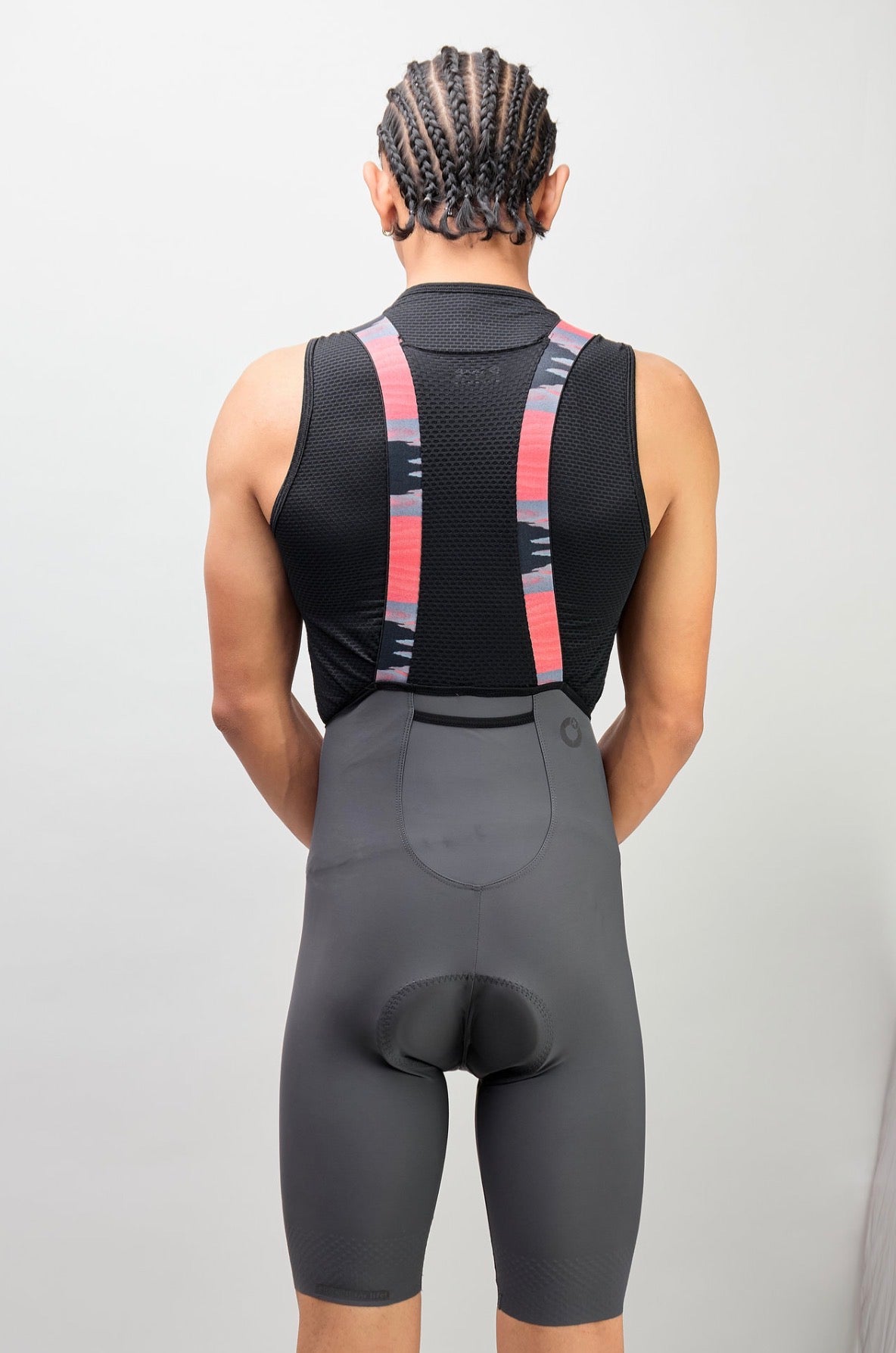Pantaloneta de ciclismo Ionik Tubular gris masculina con cargaderas