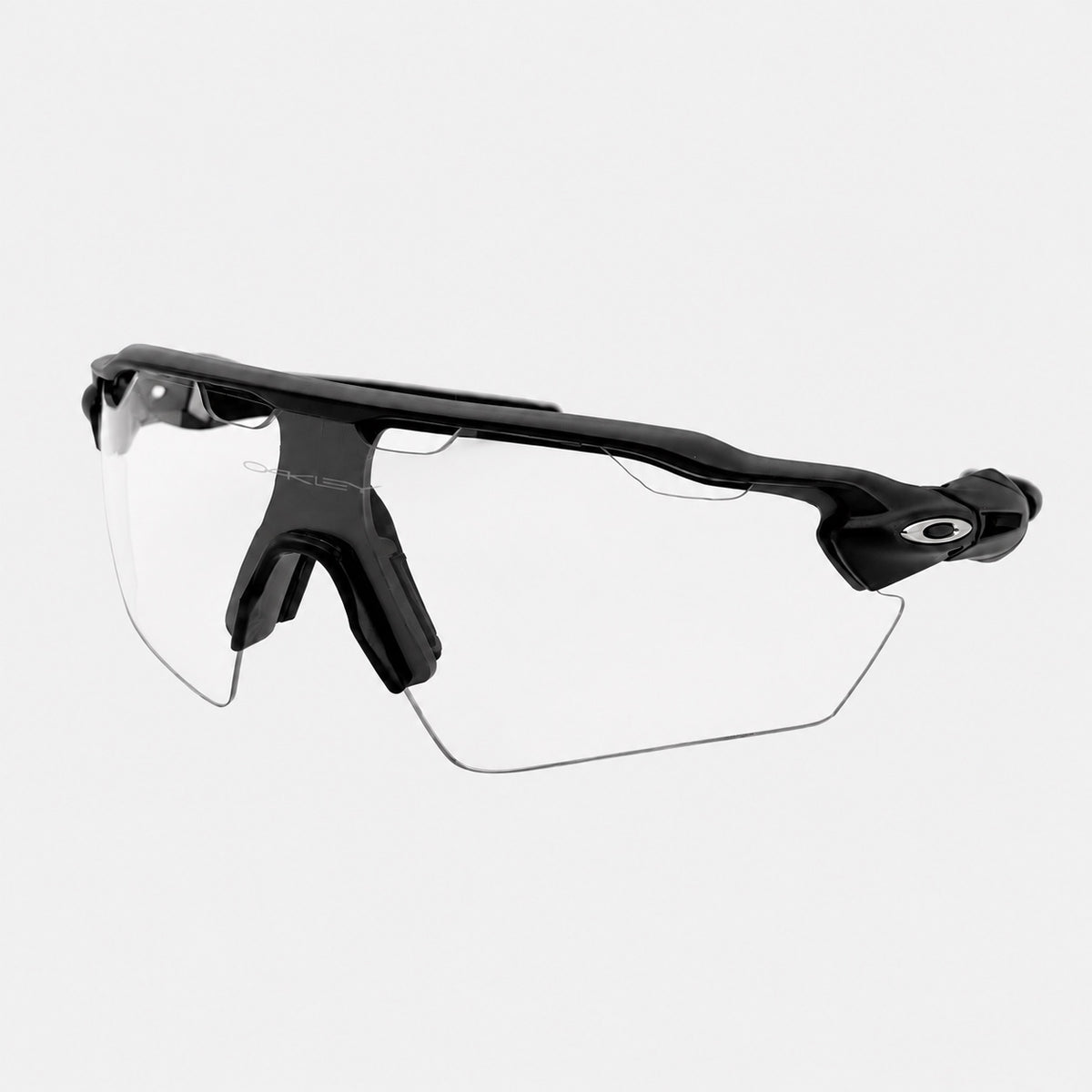 Gafas de ciclismo fotocromáticas negras con lente clara y diseño abierto